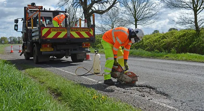 Highway Maintenance by vertex<br />
